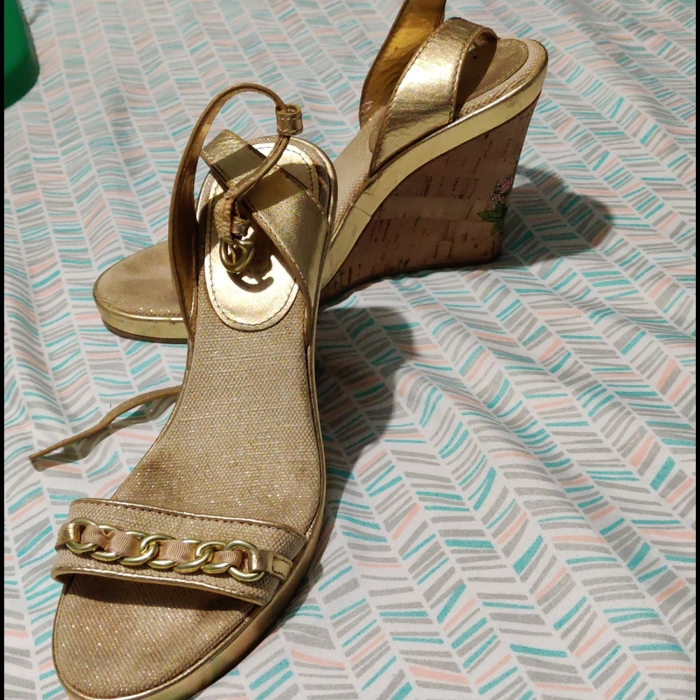 Coach 7B gold wedge sandals